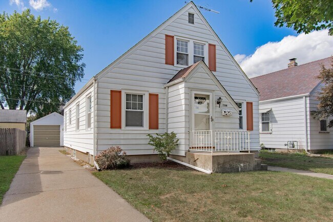 Building Photo - 7208 33rd Ave