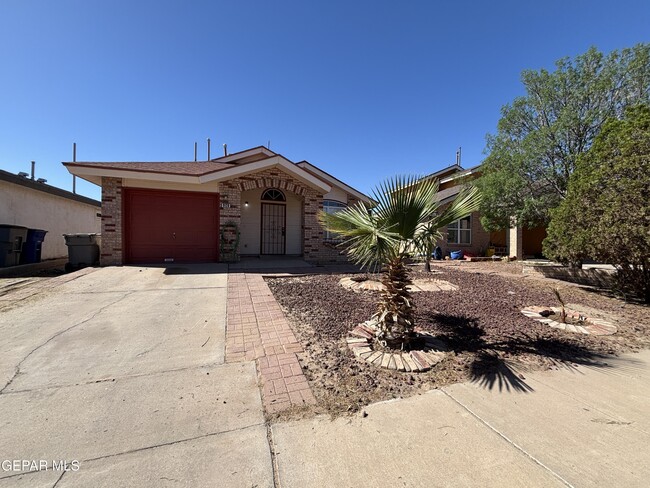 Primary Photo - 9128 Lacebark Elm Dr