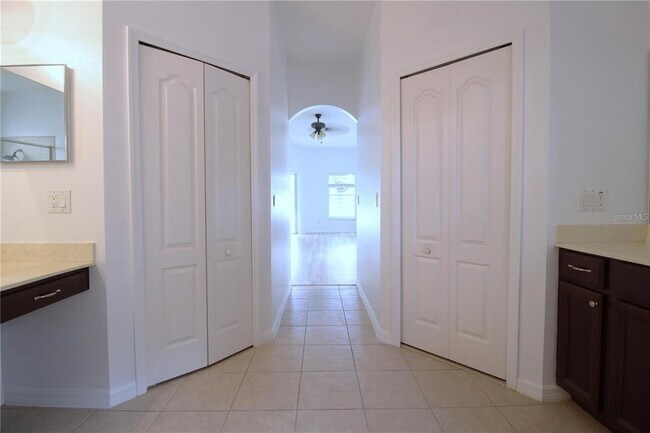 Building Photo - 16543 Cedar Run Dr