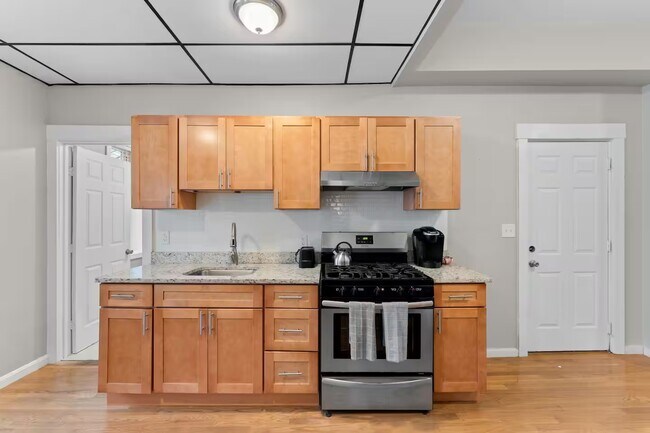 Building Photo - 47 Coleman St