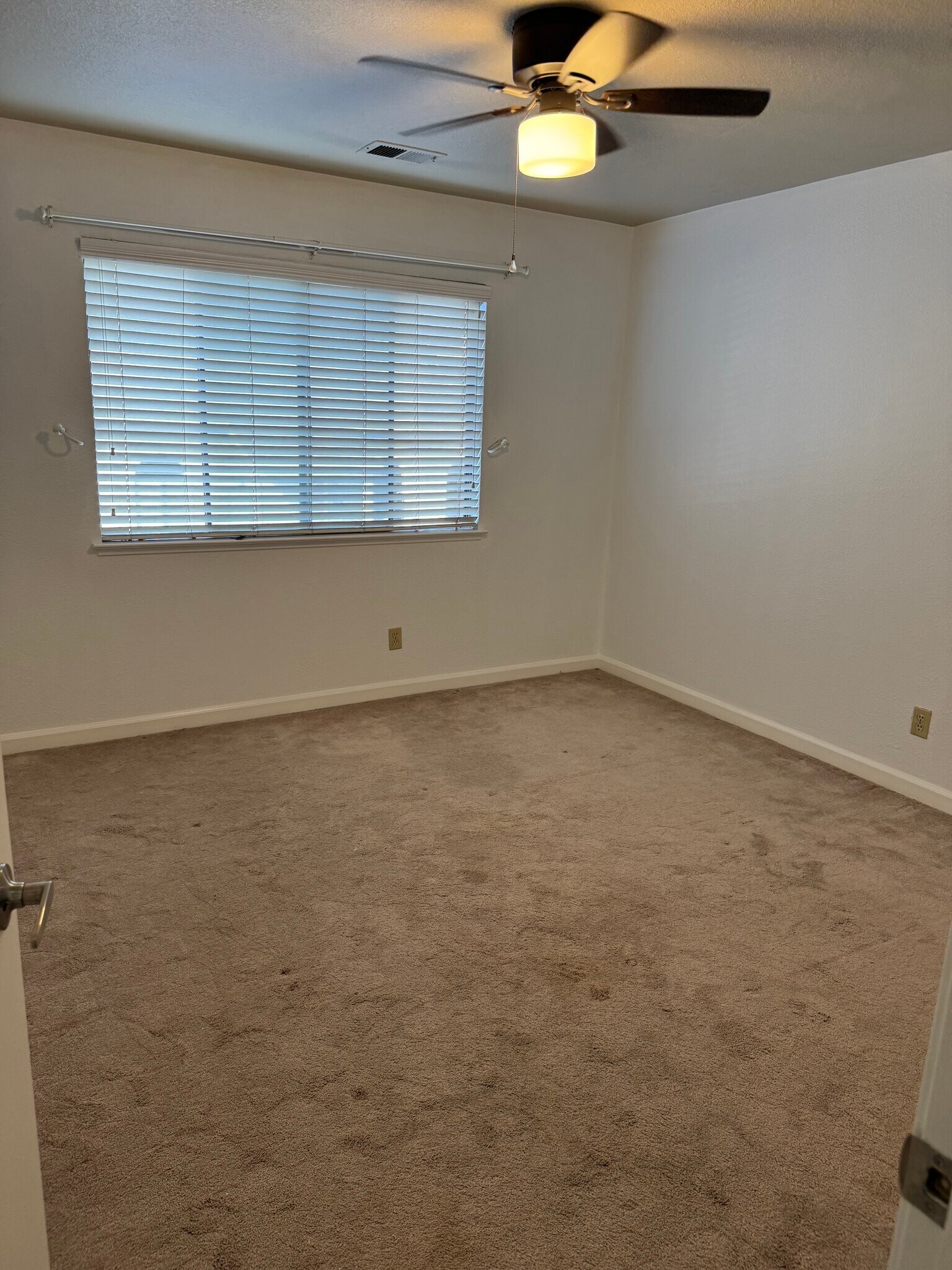 Building Photo - 16924 Sorrel Way