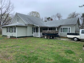 Building Photo - 297 Brookins Ln