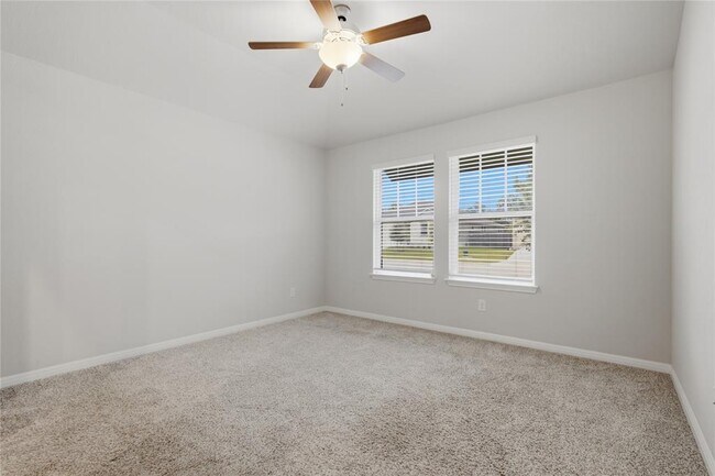 Building Photo - 126 Fairmeadow Downs Dr