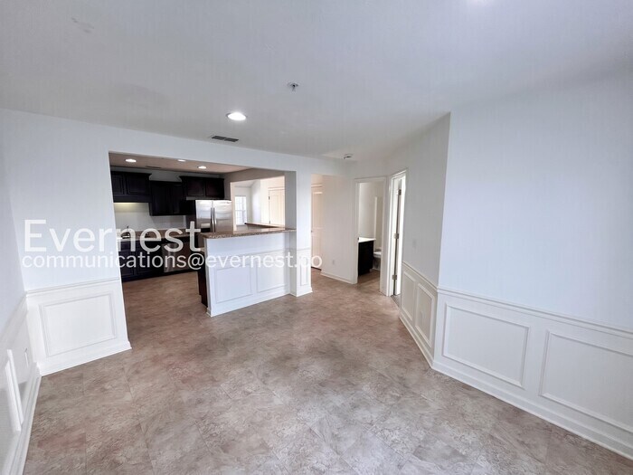 Building Photo - 4014 Rhythm Dr