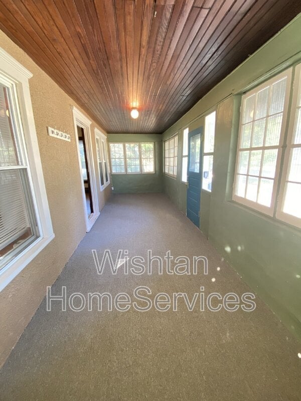 Building Photo - 814 Macomb St
