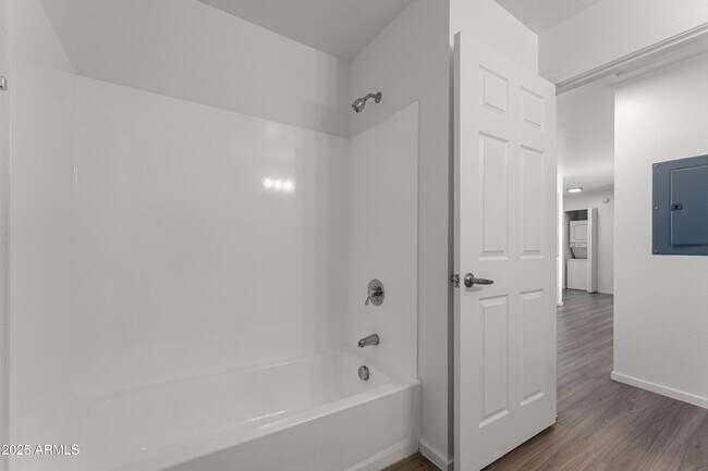 Building Photo - 3065 N 67th Ave