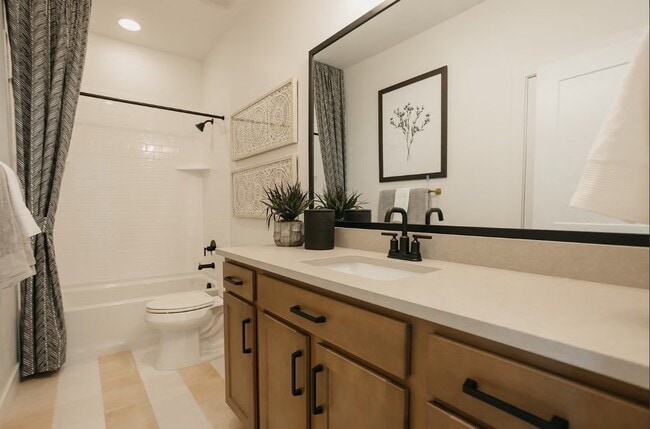 Building Photo - 3561 E 1120 S