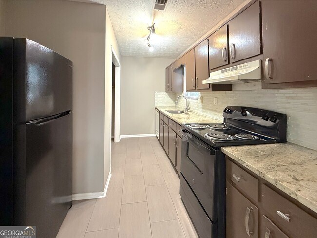 Building Photo - 813 Post Oak Cir