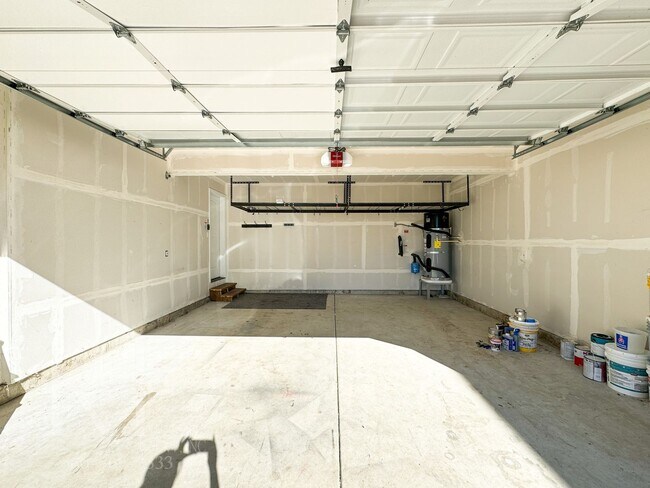 Building Photo - SUPERSIZED 5-Bd HOME