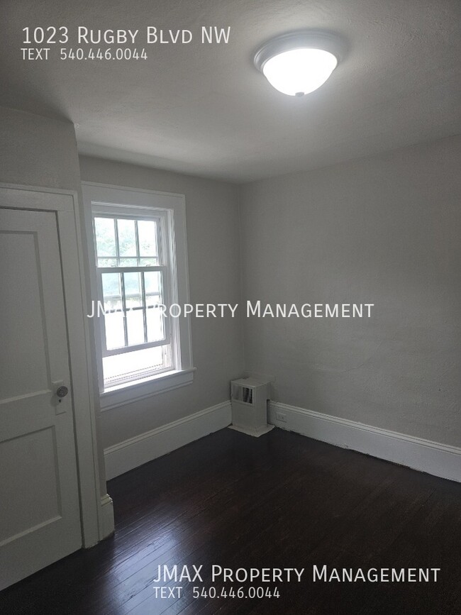 Building Photo - 1023 Rugby Blvd NW