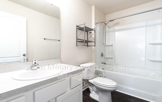 Building Photo - 15668 Strawberry Roan Ct