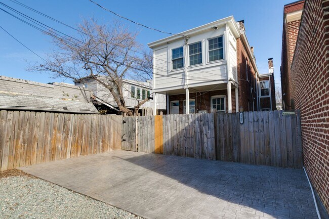 Building Photo - 2507 Floyd Ave