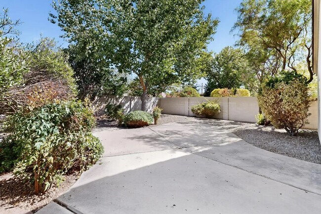 Building Photo - 3812 Pinon Jay Ct NW