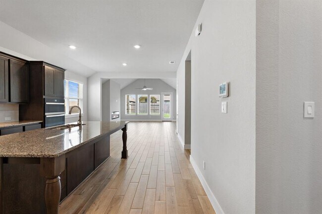 Building Photo - 10719 River Walk Dr