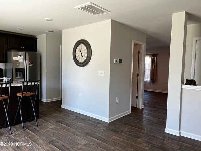 Building Photo - 314 Ginger Dr