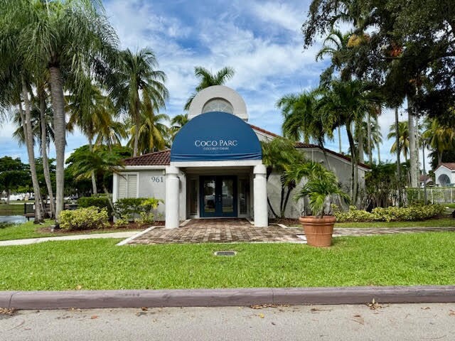 Building Photo - 741 Lyons Rd