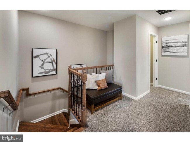 Primary Photo - 23 Addison Ln