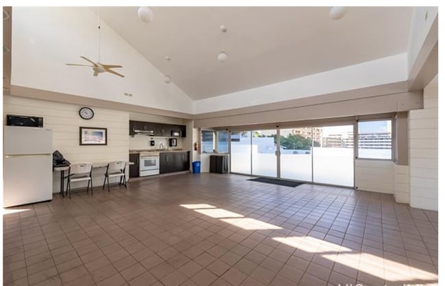 Building Photo - AVAILALE NOW- SPACIOUS 1 BED/ 1 BA CONDO IN HARBOUR RIDGE!