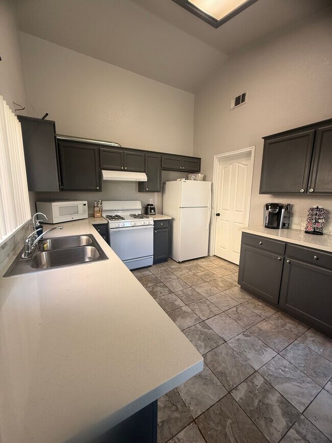 Building Photo - Coming Soon