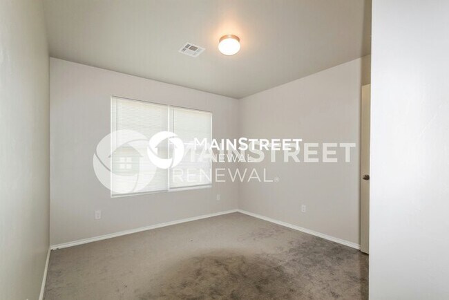 Building Photo - 4 Bedroom Pet-Friendly Home in Mustang, OK with Main Street Renewal