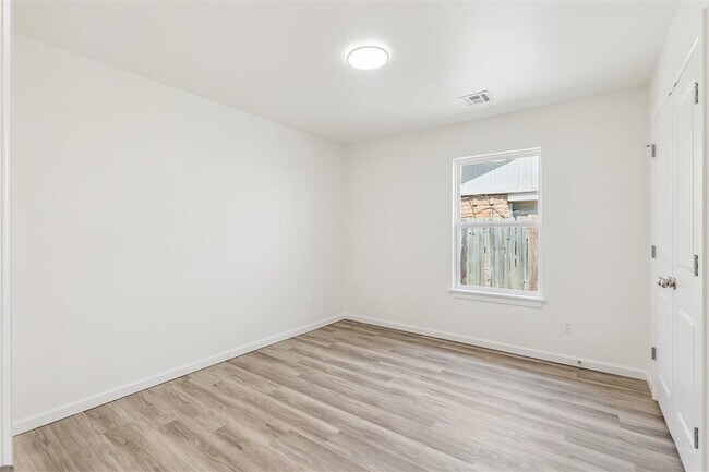 Building Photo - 8791 St George Way