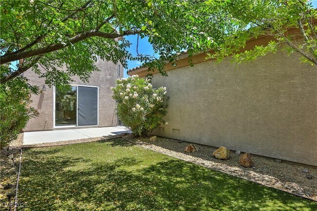 Building Photo - 2687 Bothwell Pl