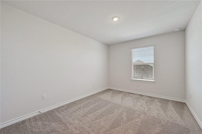 Building Photo - 806 Pepperbark Loop