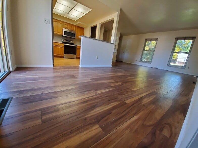 Living room - 5219 Alta Loma Rd
