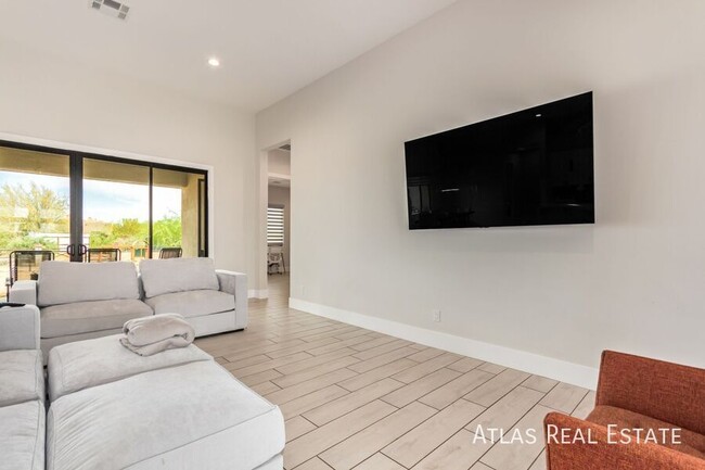 Building Photo - 15532 E Palo Brea Ln