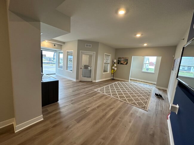 Building Photo - 17082 Dysart Pl