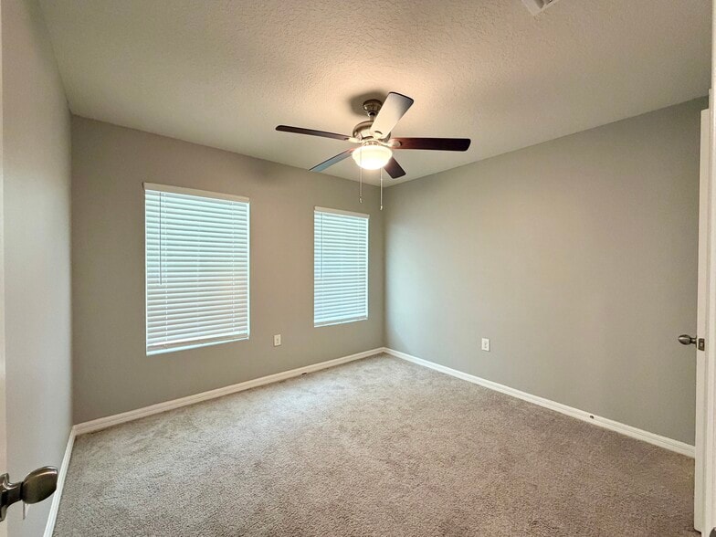 Building Photo - 687 Gila Dr