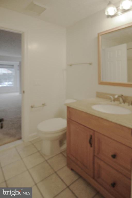 Building Photo - 3801 Ridge Knoll Ct