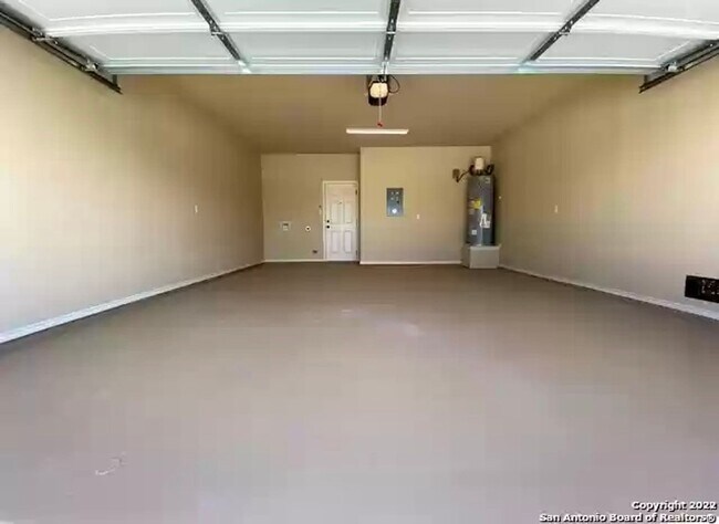 Building Photo - Luxury Duplex in Seguin (Navarro ISD)