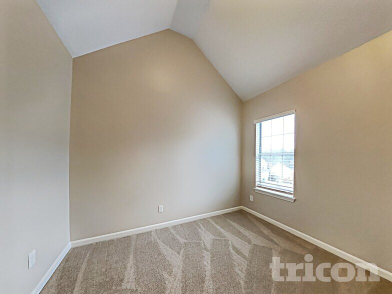 Building Photo - 4276 Ward Bluff Dr