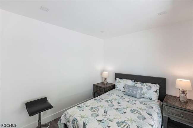 Building Photo - 15410 Allen Way