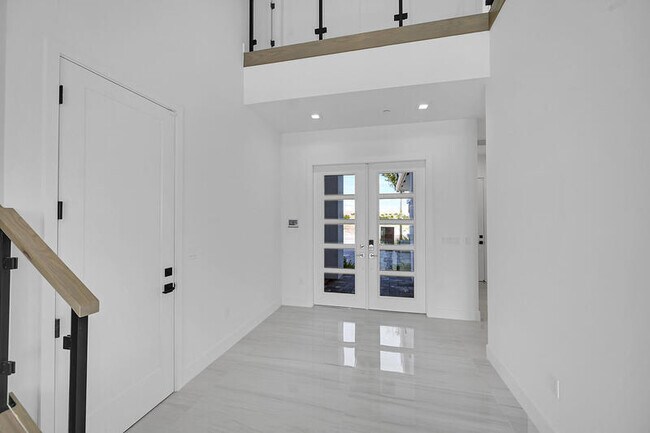 Building Photo - 9979 Migration Pt