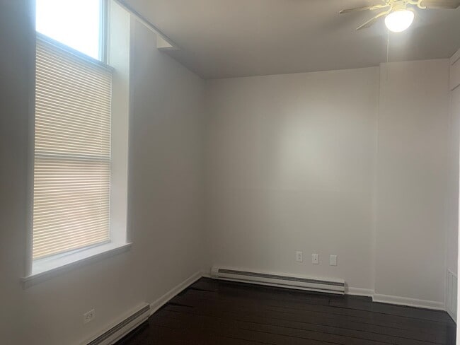 Building Photo - 403 Miami St