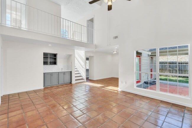 Building Photo - 13911 Piping Rock Ln