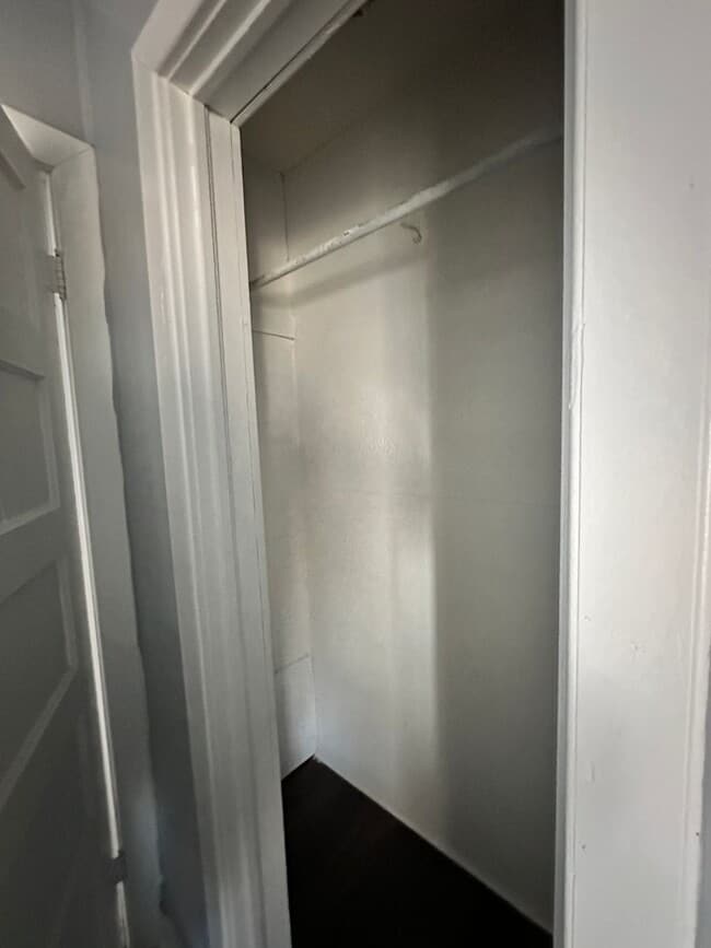 Building Photo - 2 Bedroom one bathroom on Corner Lot