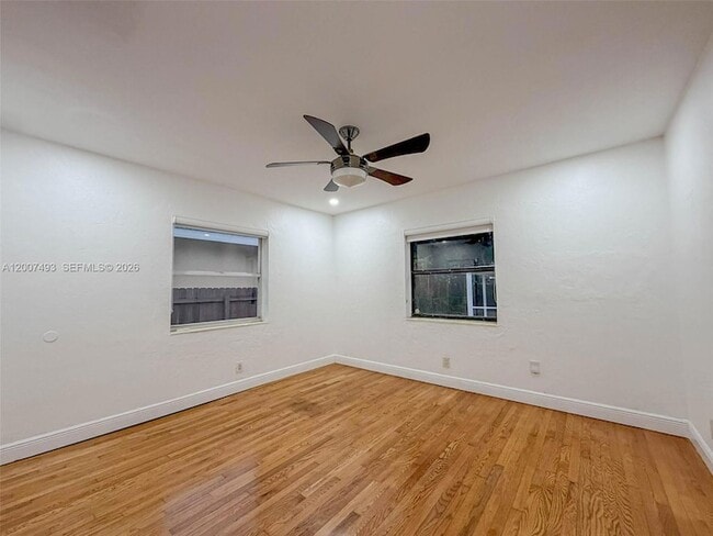 Building Photo - 410 Pinecrest Dr