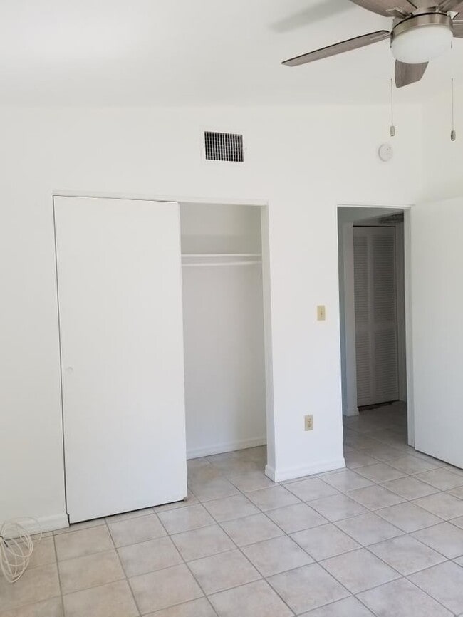 Building Photo - 1066 Philippe Pkwy
