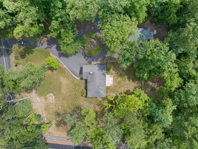 Building Photo - 422 Hollow Rd