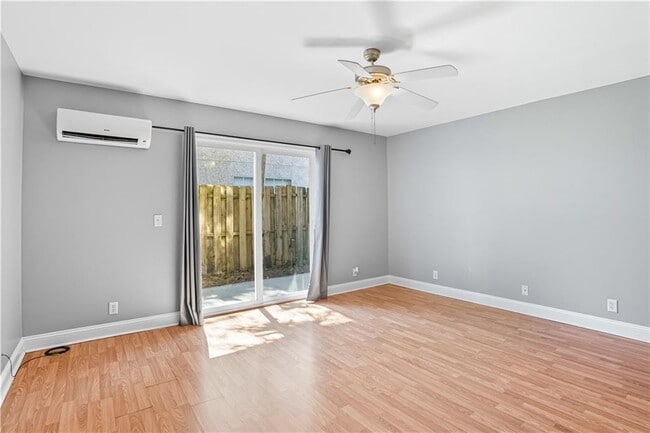 Building Photo - 421 Atlantic Dr