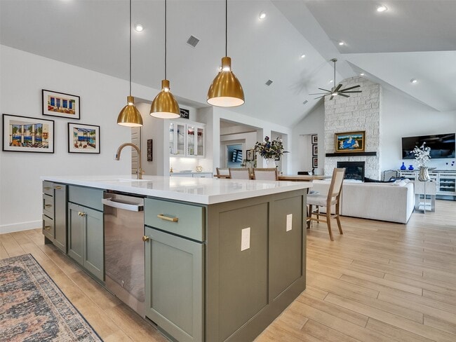 Building Photo - 5422 Farm Hill Way