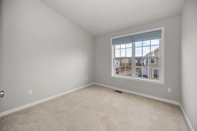 Building Photo - 2794 Ashcombe Dr.