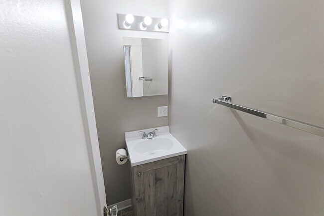 Building Photo - 1629 C St