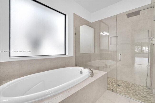 Building Photo - 1291 SW 113th Way