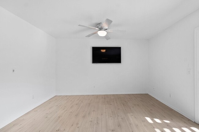 Building Photo - Beautiful Westlake First Neighborhood Family Home w/ Large Backyard with Panoramic Mtn Views
