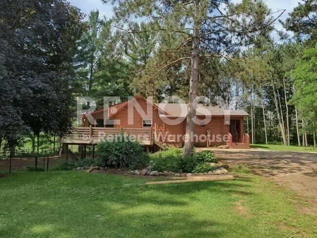 Building Photo - 3BD/2.5BA Home in Elk River Available Now!
