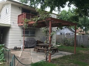 Building Photo - 4 Bedroom Duplex